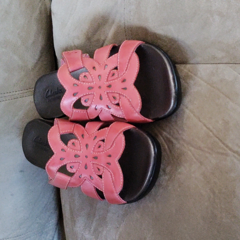 Clarks bendables NWOT women's size 7.5 sandals - Picture 2 of 6
